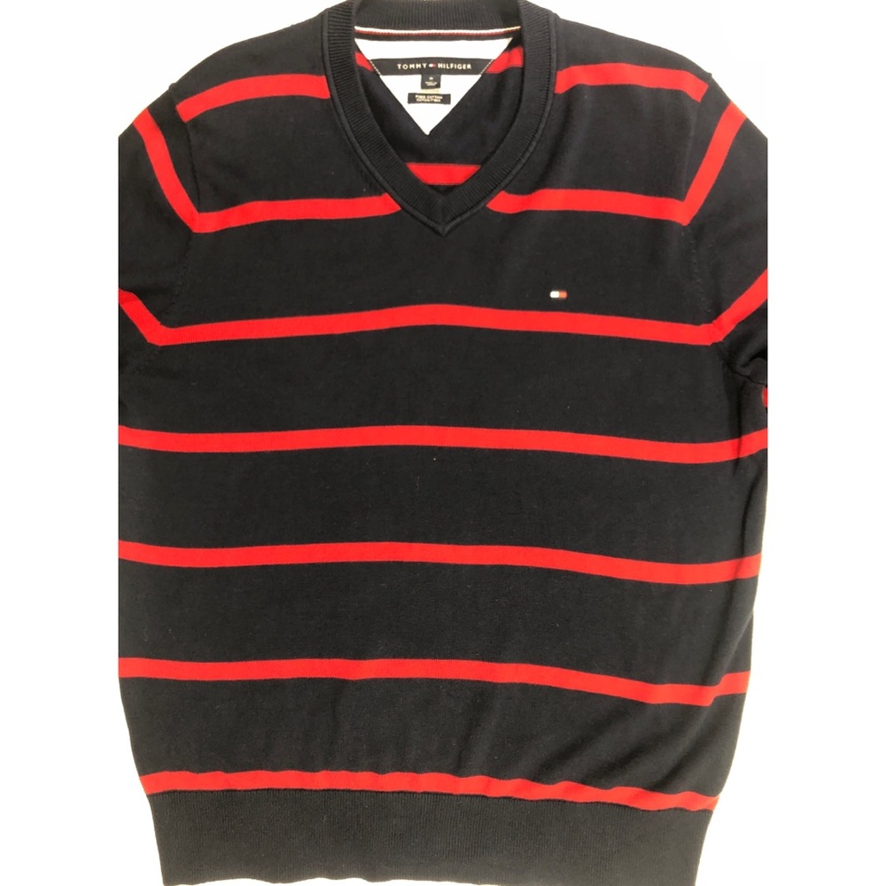 Tommy Hilfiger sweater size medium. Navy and red.